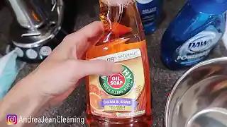 How to clean kitchen cabinets